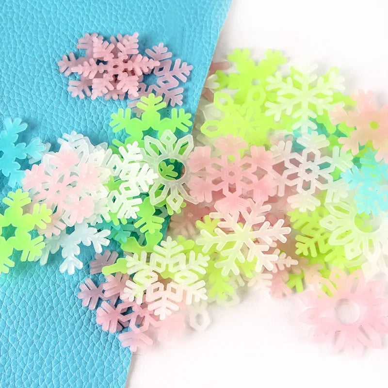 50pcs Glow Snowflake Wall Stickers – Luminous Christmas & Kids Room Decor Decals - SQN station By 22GM-style